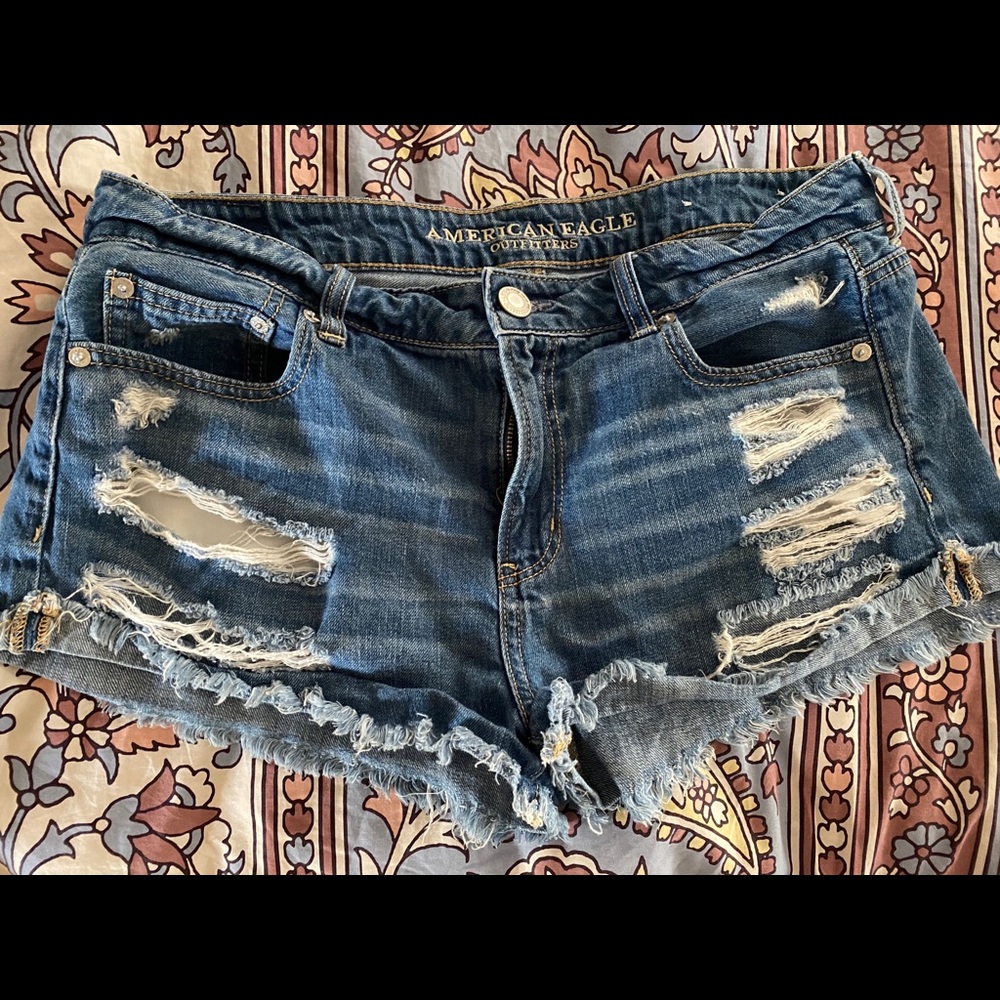 American Eagle Tomgirl shorts size 10